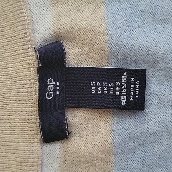 Gap Striped V-neck Sweater - Picture 3 of 7